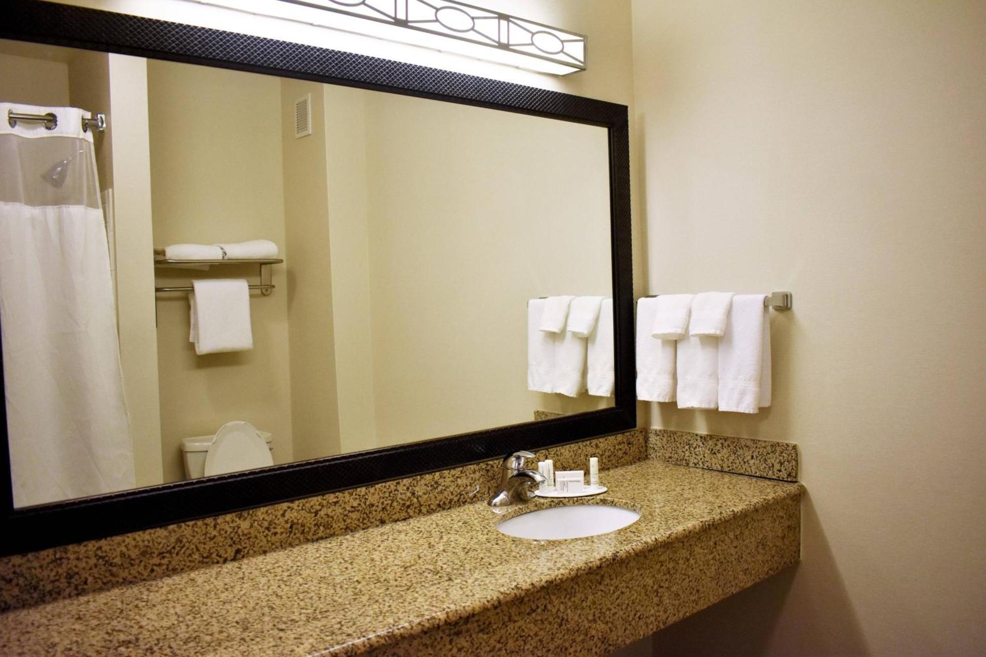 Fairfield Inn And Suites By Marriott Strasburg Shenandoah Valley Kültér fotó